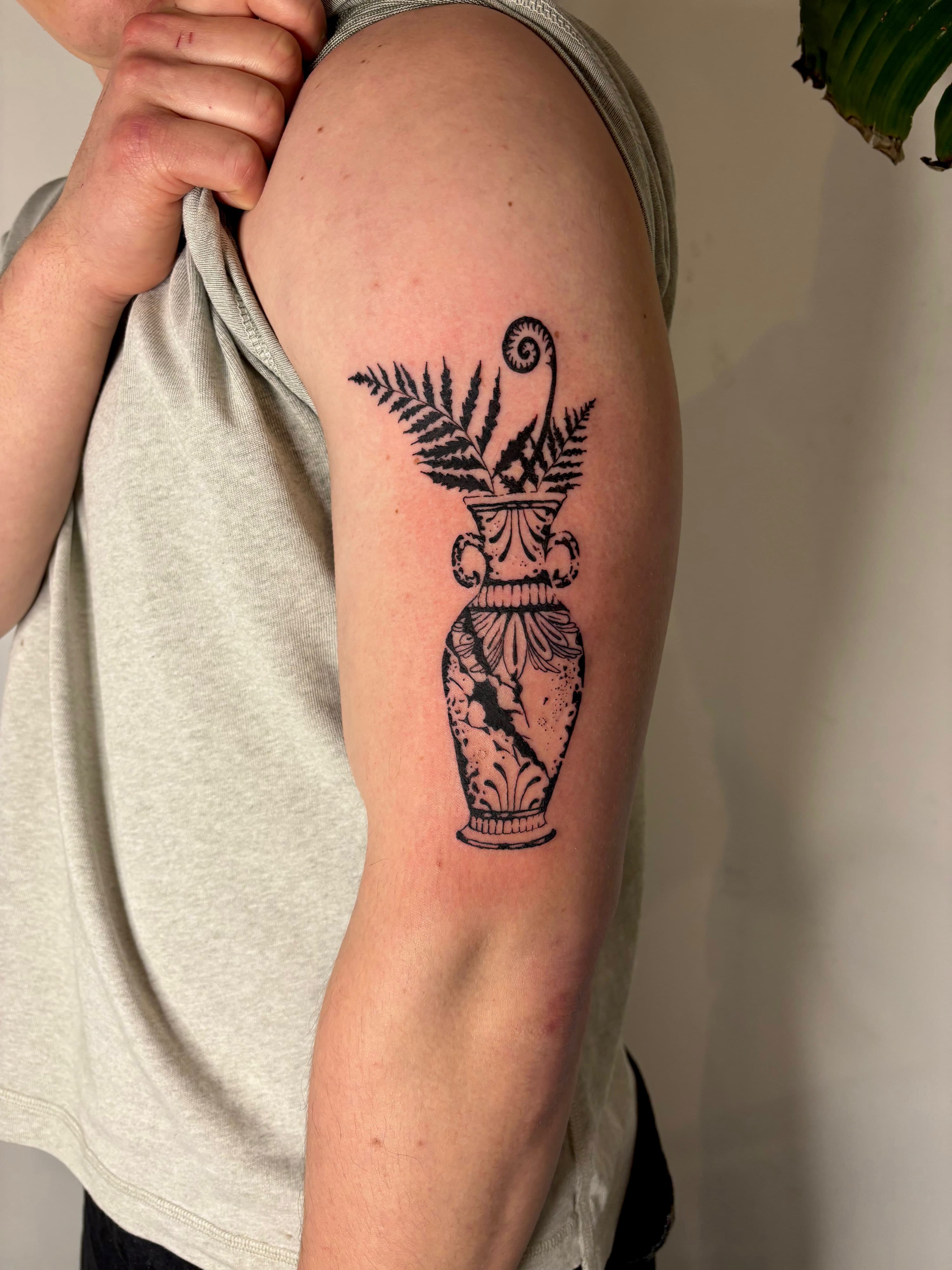 Vase tattoo